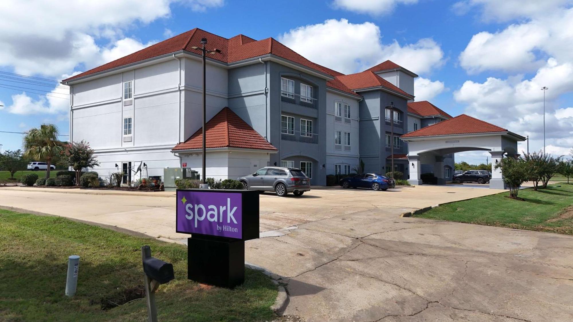 Spark By Hilton Brandon Eksteriør billede